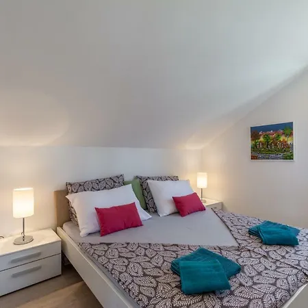 Galicija Apartment Milna (Brac)